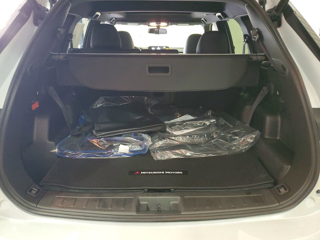 New 2025 Mitsubishi Outlander SEL Black Edition image 11