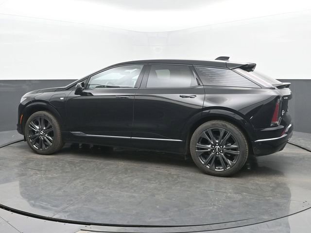 New 2026 Cadillac Optiq Sport 2 w/ LPO, Floor Liner Package image 3