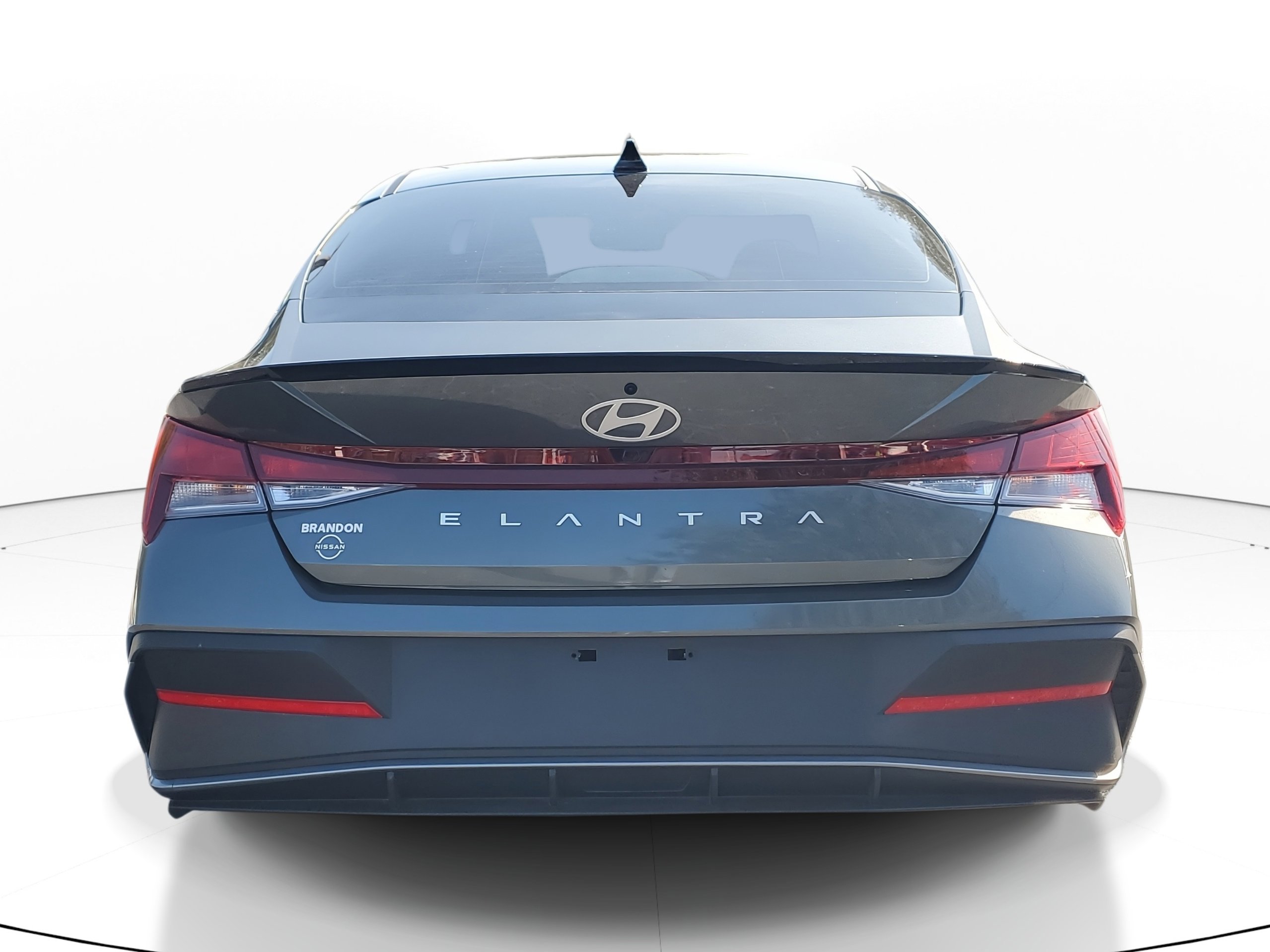 Used 2025 Hyundai Elantra Sport image 6