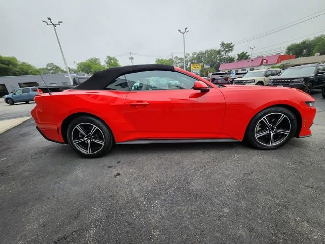 Used 2024 Ford Mustang Premium image 9