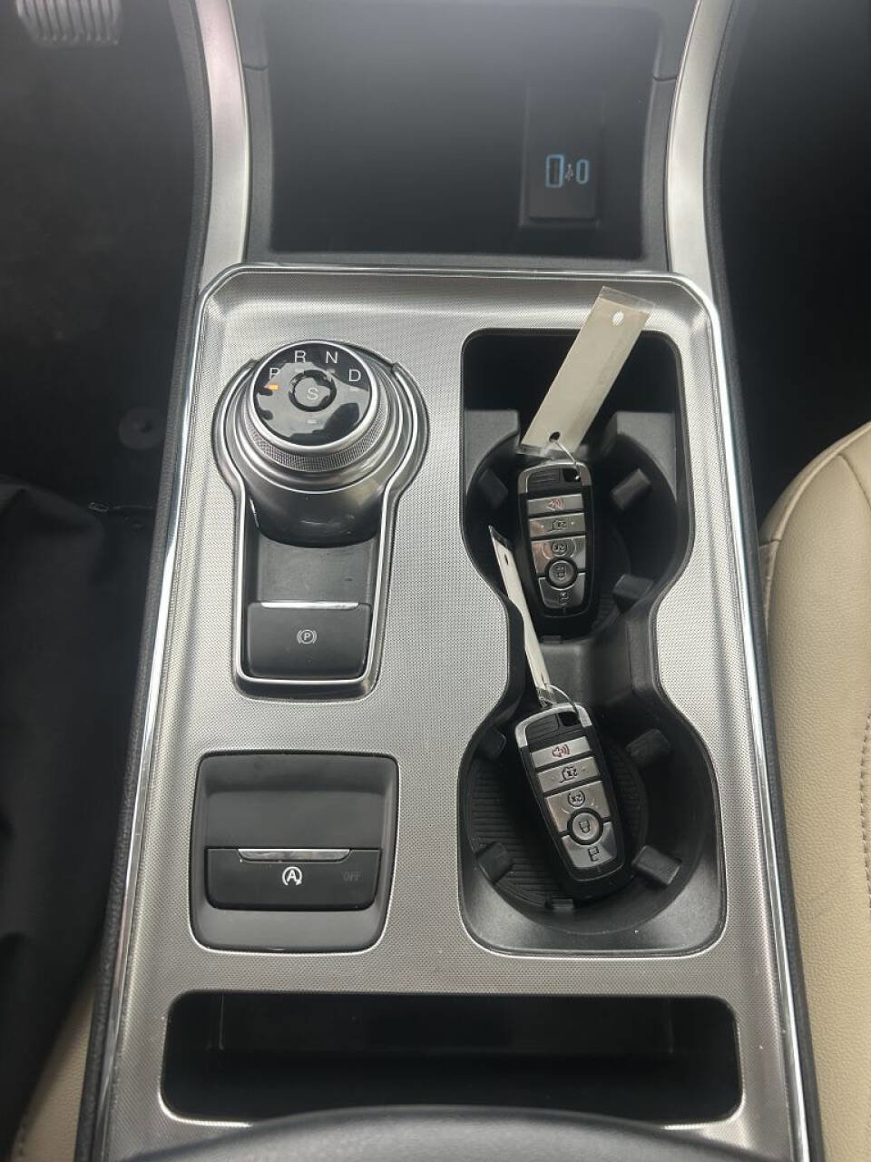 Used 2022 Ford Edge SEL w/ Convenience Package image 18