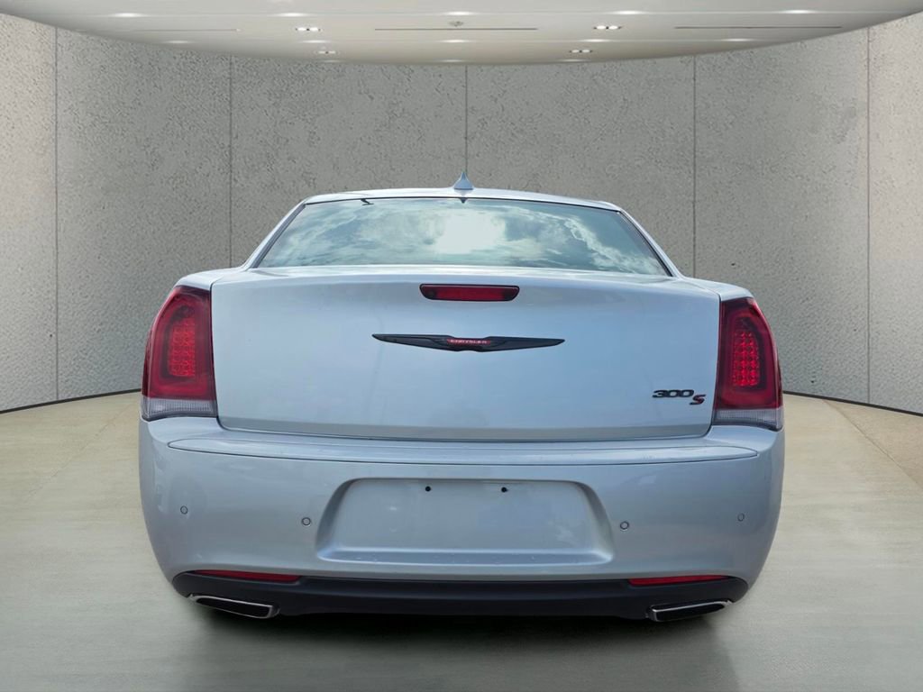 Used 2023 Chrysler 300 S RWD image 5
