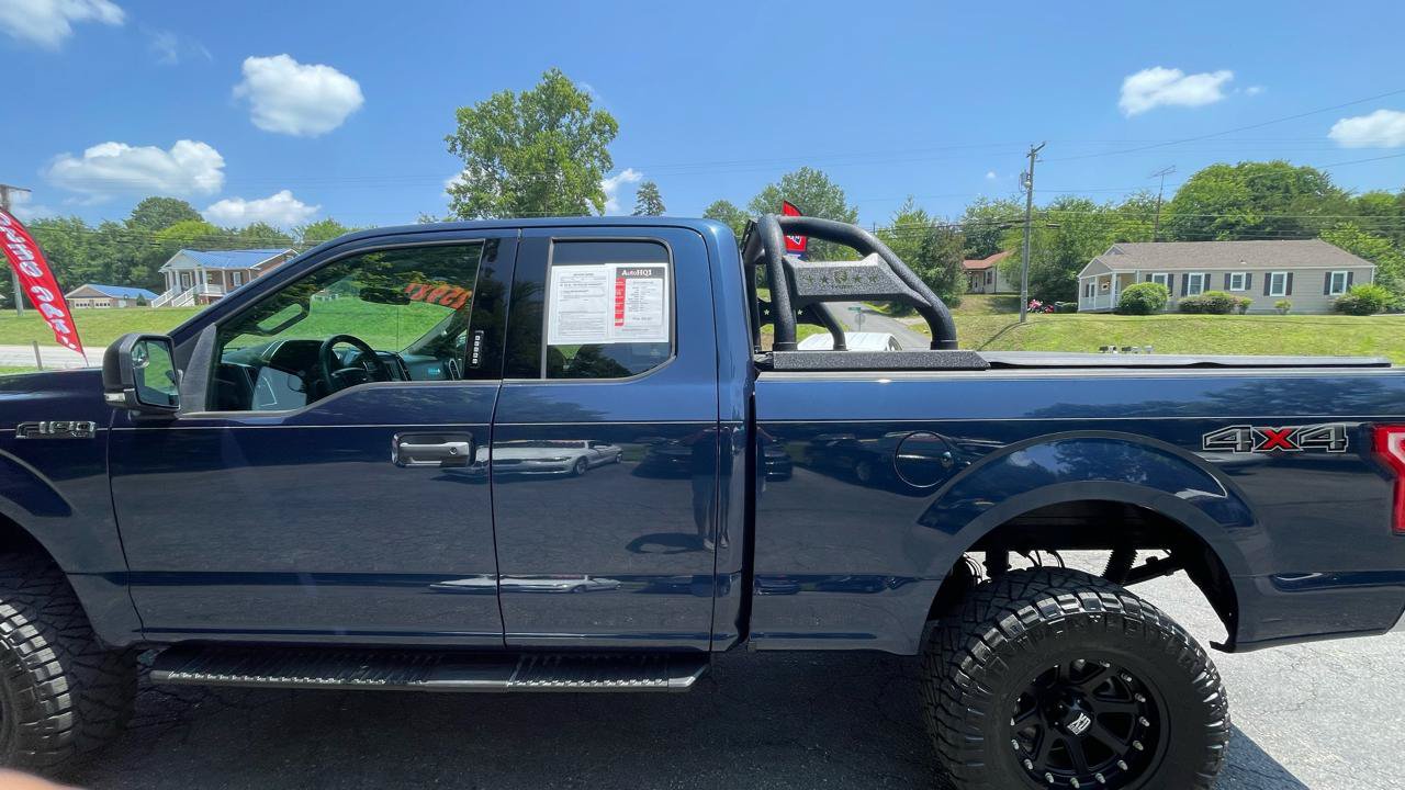 Used 2015 Ford F150 XLT w/ Equipment Group 301A Mid AWD/4WD image 4