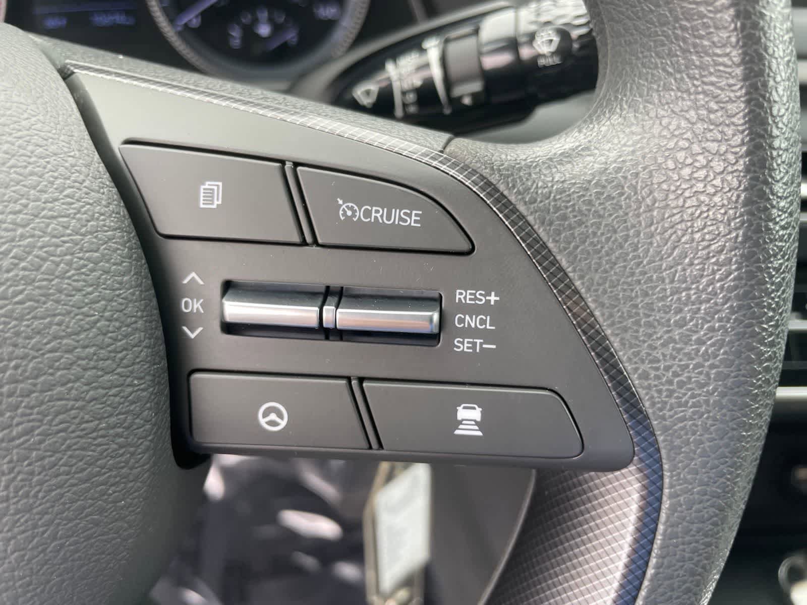Used 2022 Hyundai Sonata SE w/ Preferred Accessory Package FWD image 14