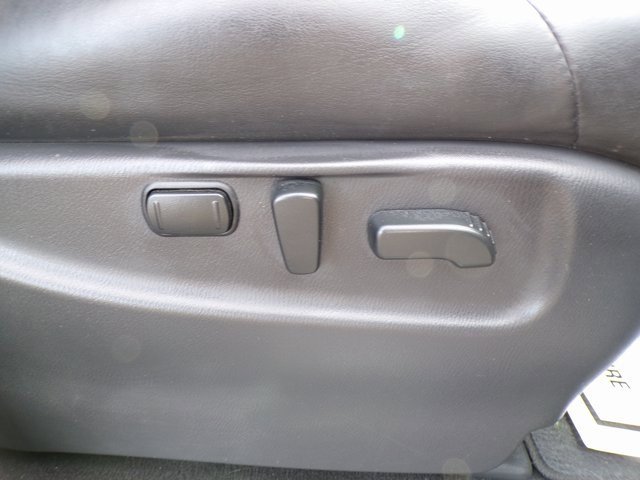 Used 2018 Nissan Armada Platinum w/ Captain Seat Package image 17