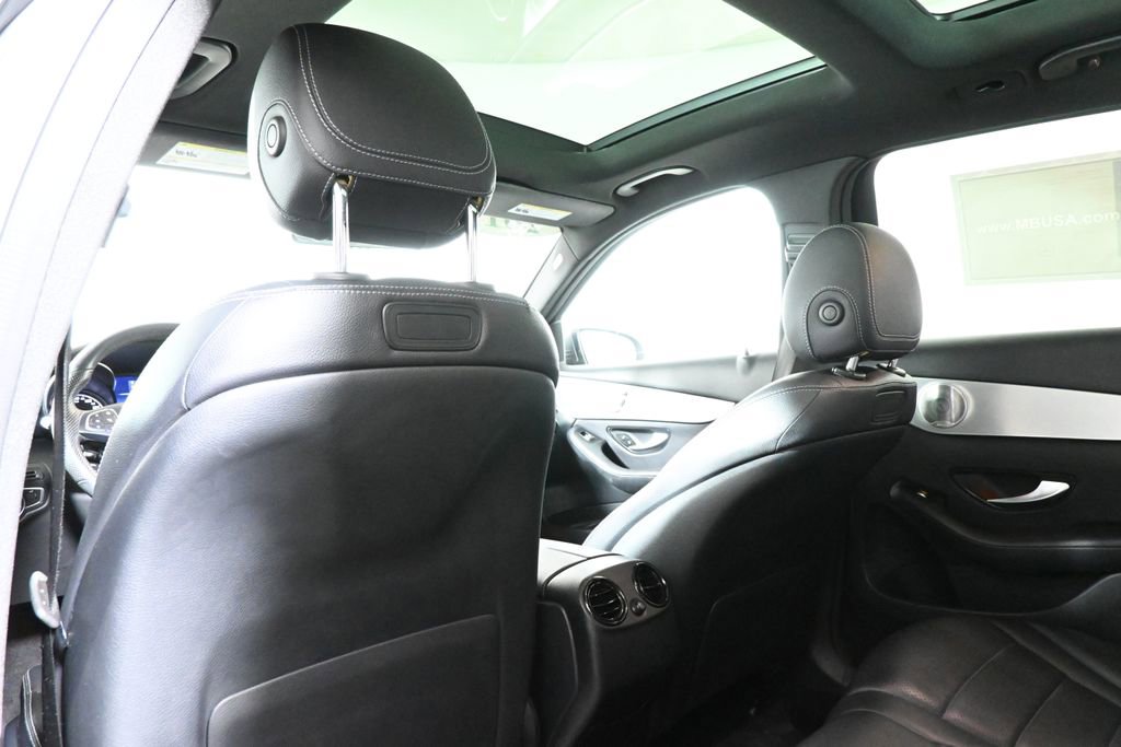 Used 2019 Mercedes-Benz GLC 300 4MATIC image 32