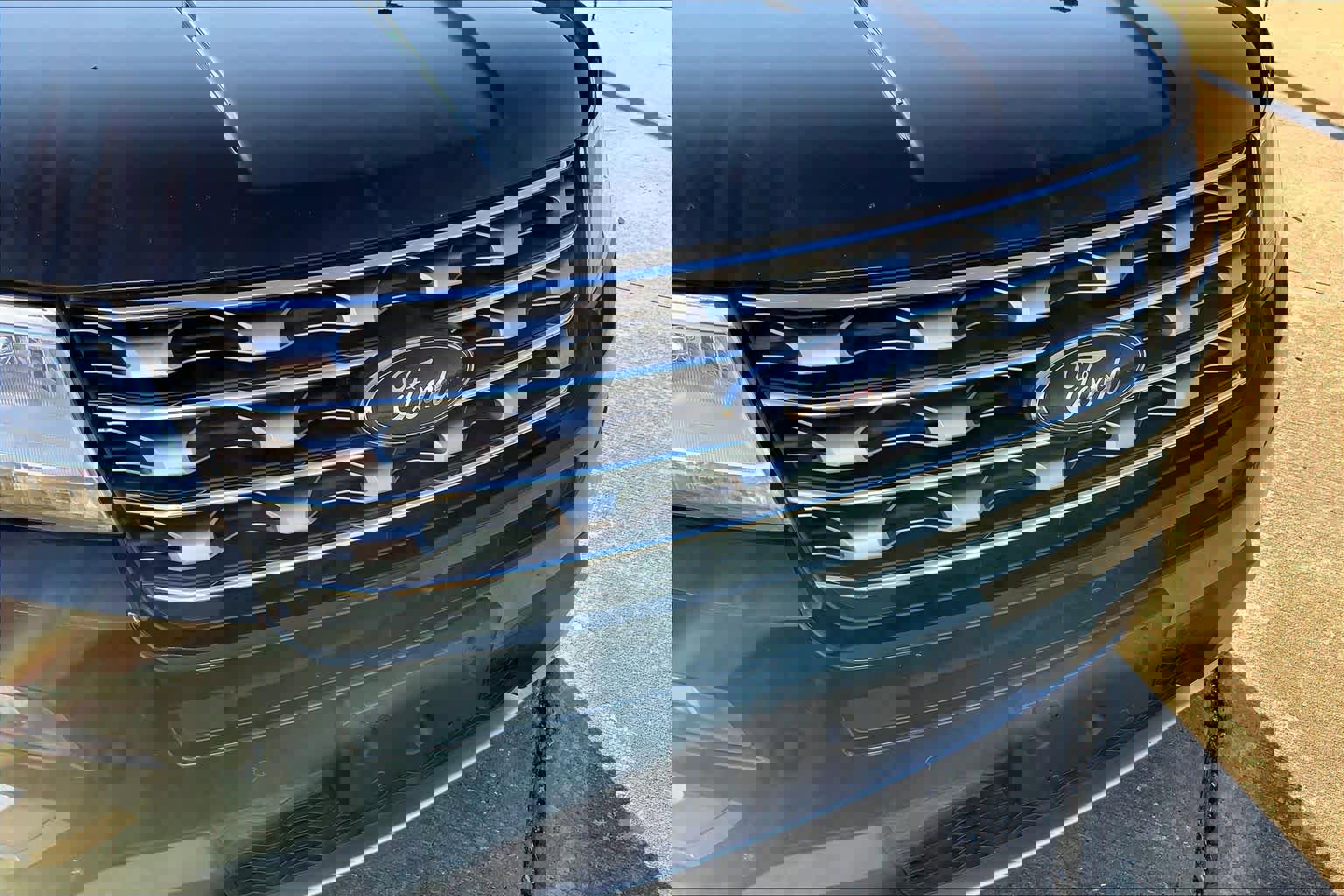 Used 2017 Ford Explorer Limited w/ Equipment Group 301A image 27