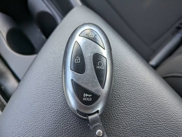 Used 2025 Hyundai Elantra Sport FWD image 29