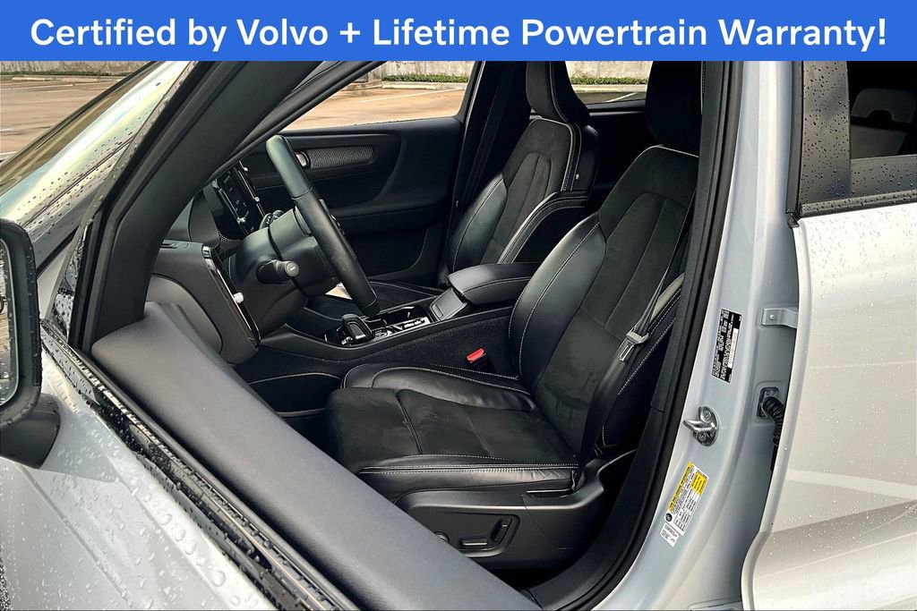 Used 2022 Volvo XC40 T5 R-Design image 31