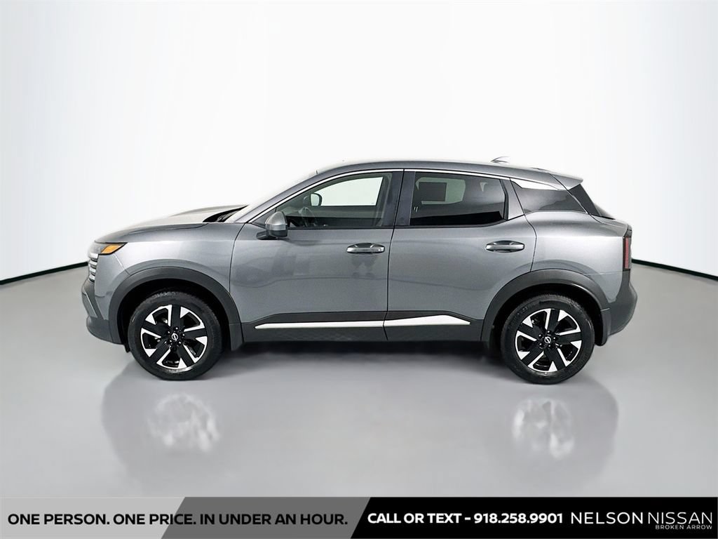 Used 2025 Nissan Kicks SV AWD/4WD image 8