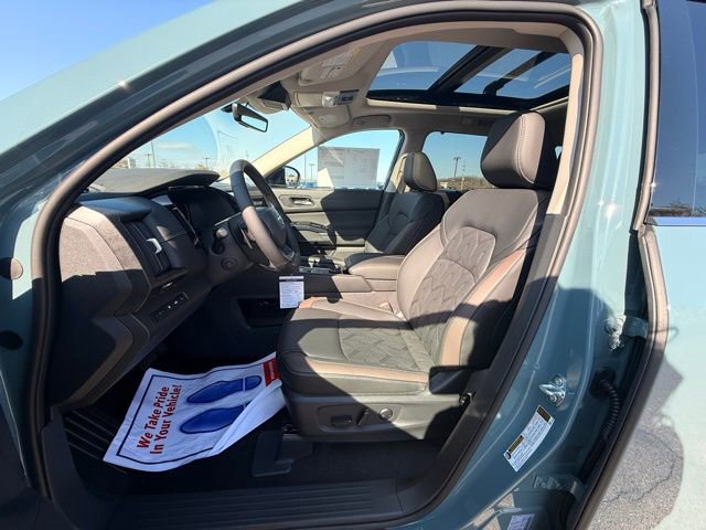 New 2026 Nissan Pathfinder Platinum w/ Cargo Package image 12