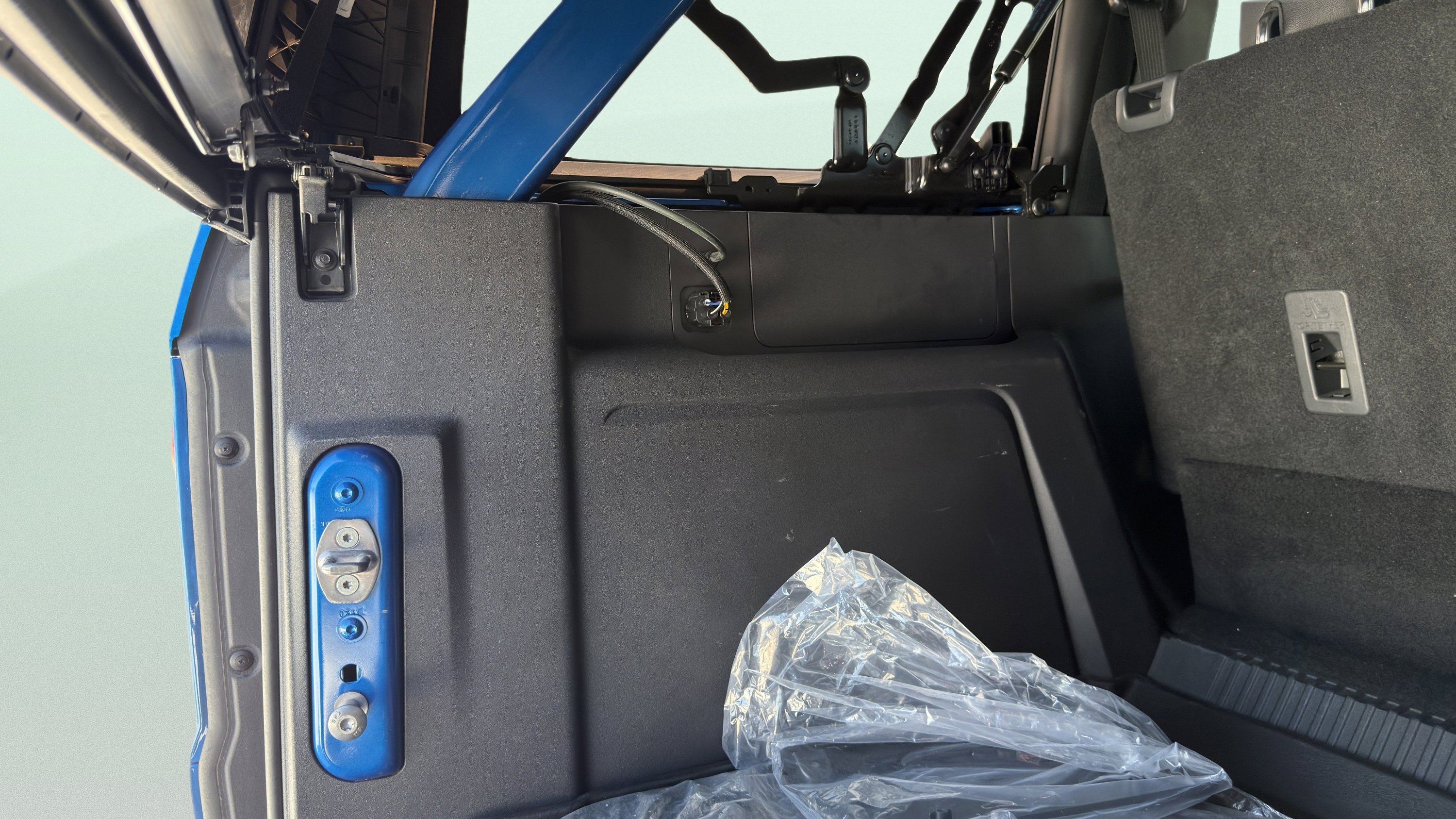 Used 2022 Ford Bronco Wildtrak image 38