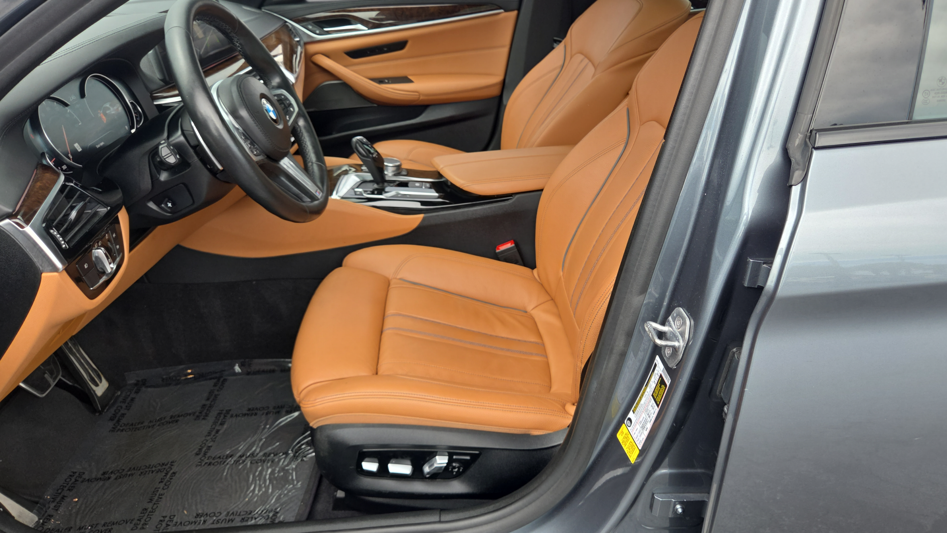 Used 2018 BMW 540i w/ M Sport Package RWD image 9