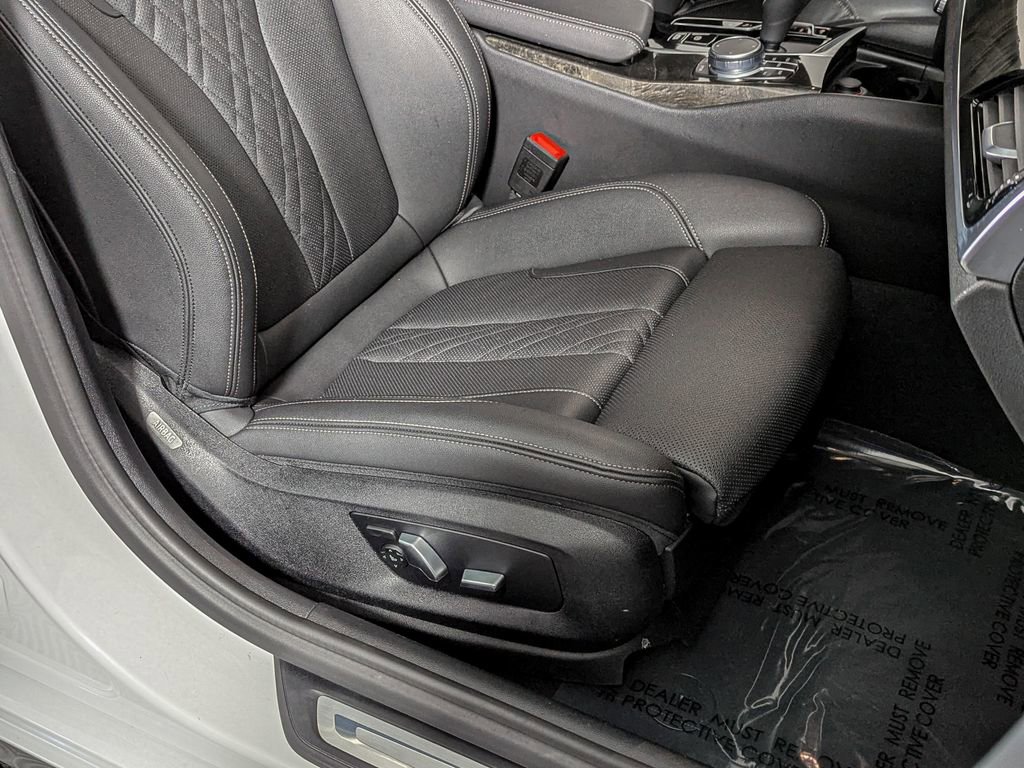 Used 2021 BMW 530i xDrive w/ Convenience Package image 26