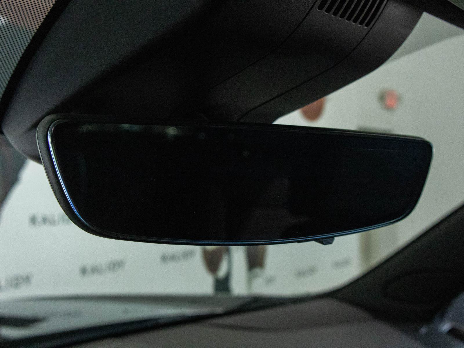 Used 2023 GMC Yukon Denali w/ Denali Reserve Package image 12