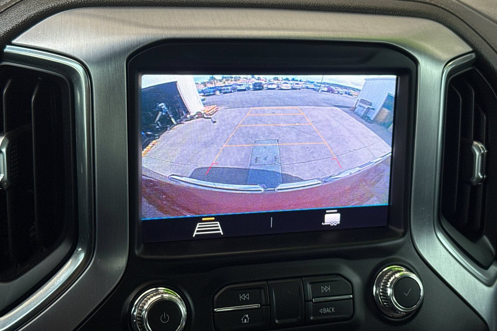 Used 2020 GMC Sierra 1500 SLE w/ SLE Value Package AWD/4WD image 25