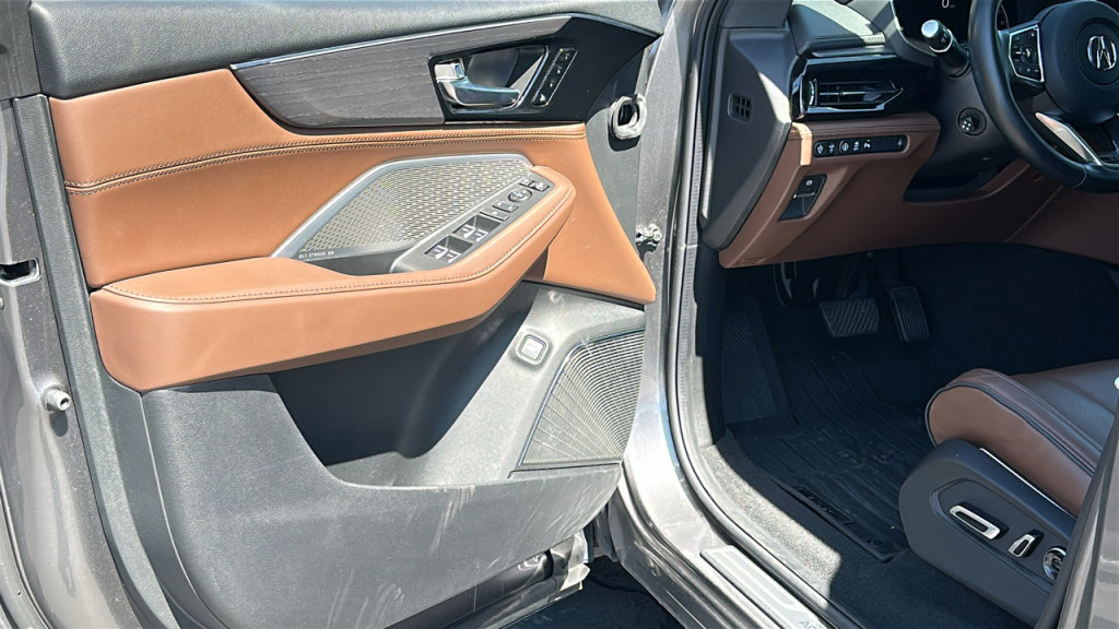 Used 2022 Acura MDX SH-AWD w/ Advance Package image 23