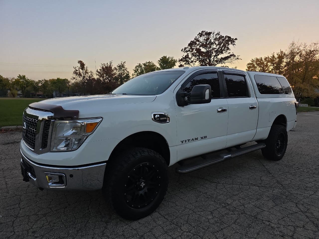 Used 2016 Nissan Titan SV AWD/4WD image 2