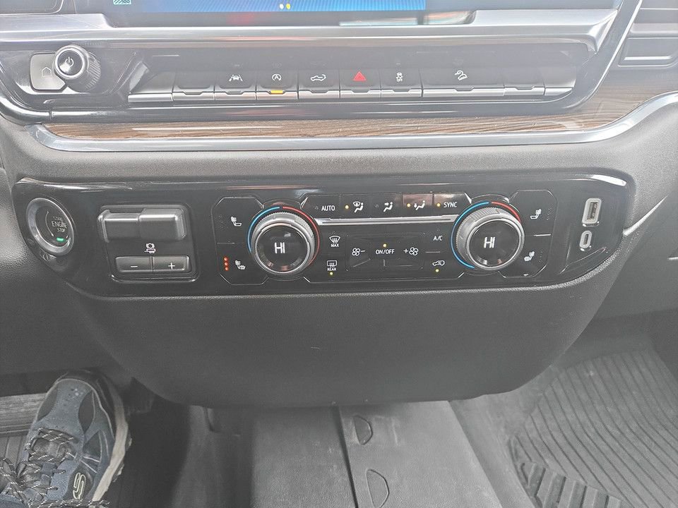 Used 2024 Chevrolet Silverado 1500 LT image 24