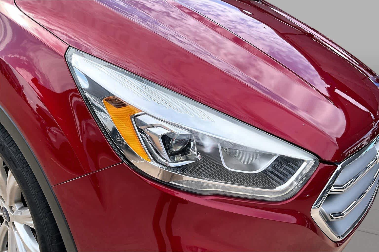 Used 2017 Ford Escape Titanium FWD image 27
