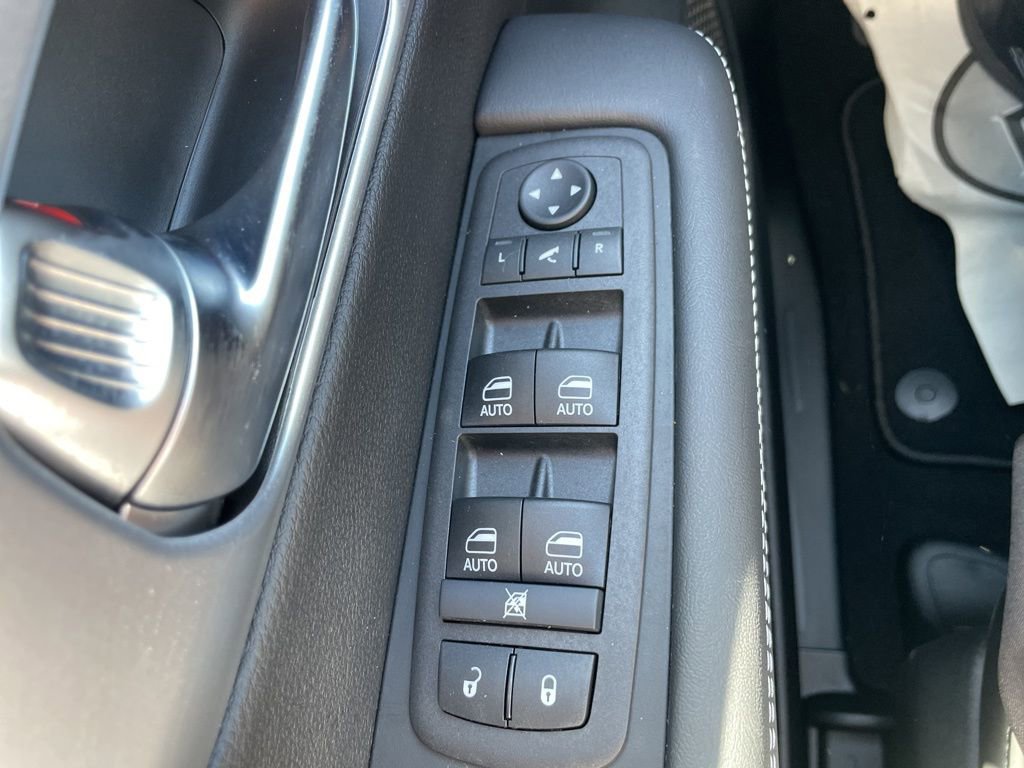 New 2026 Chrysler Pacifica Limited image 24