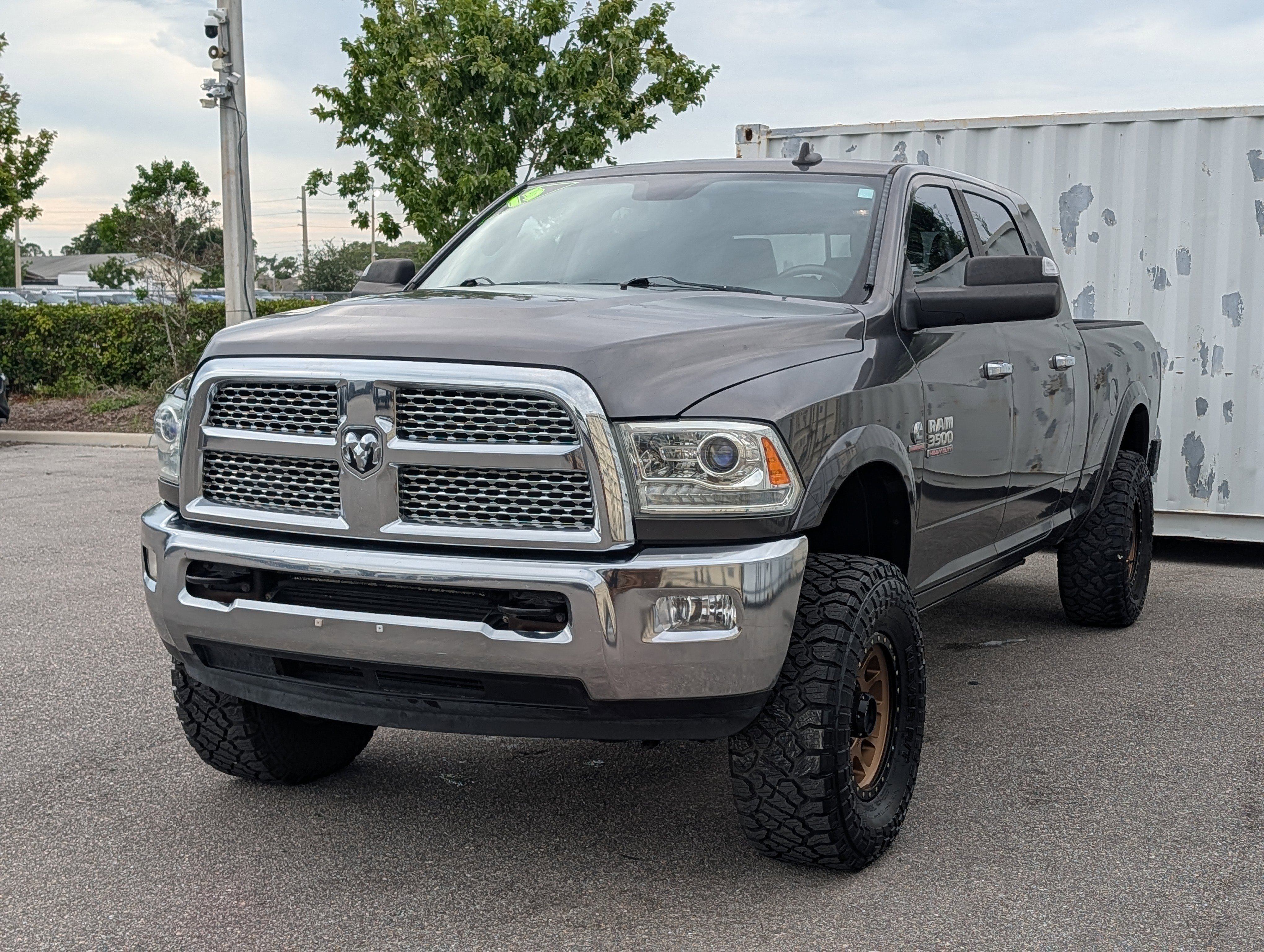 Used 2015 RAM 3500 Laramie w/ Convenience Group AWD/4WD image 7