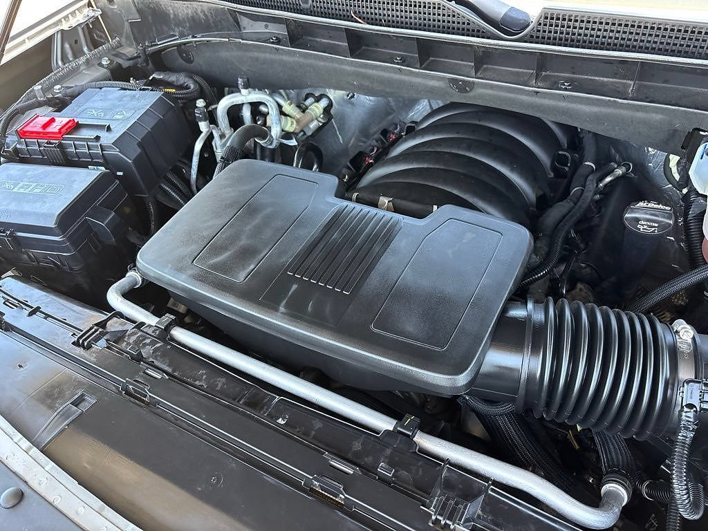 Used 2024 GMC Yukon SLT AWD/4WD image 32