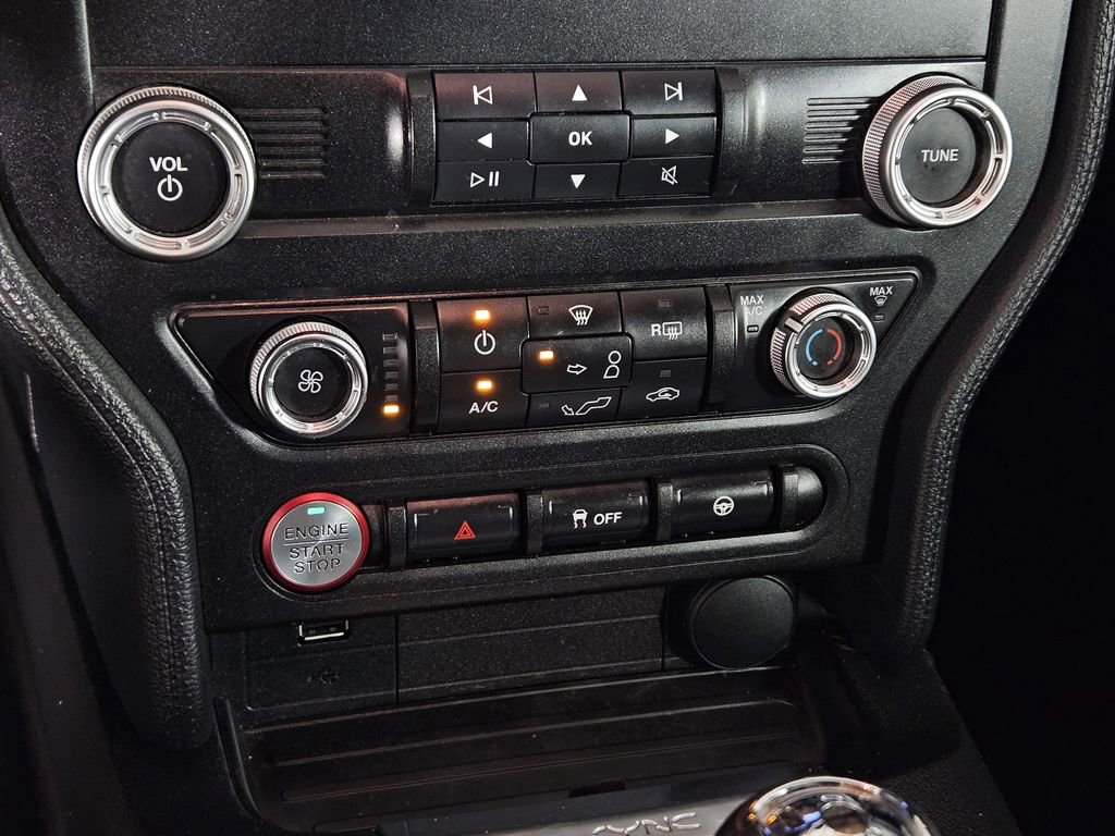 Used 2019 Ford Mustang Coupe image 13