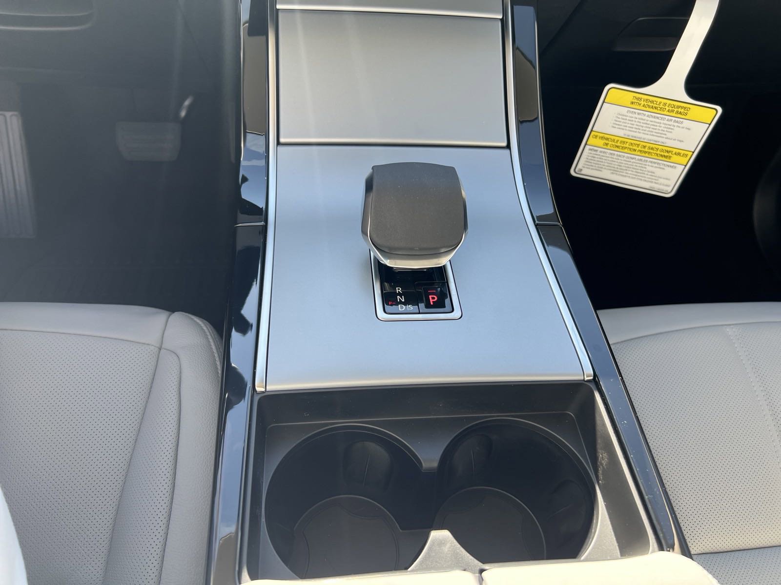 New 2025 Land Rover Range Rover Evoque Dynamic SE image 19