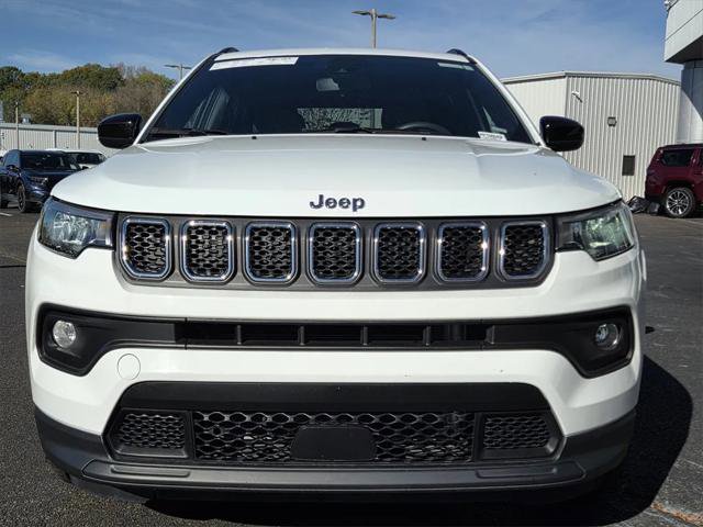 Certified 2024 Jeep Compass Latitude image 2