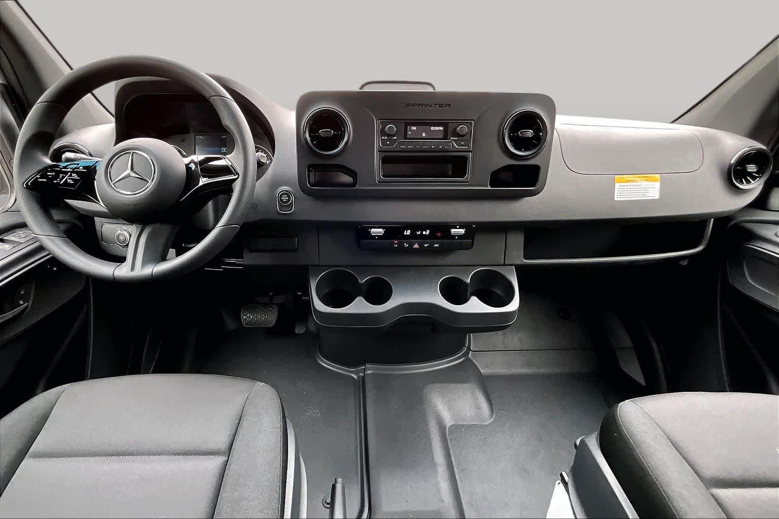 New 2025 Mercedes-Benz Sprinter 2500 image 8