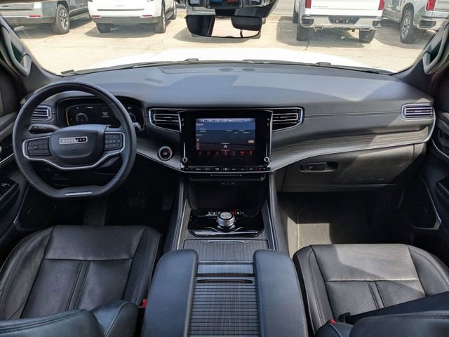 Used 2023 Jeep Wagoneer L Series III RWD image 13