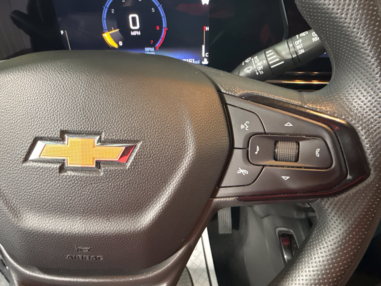 Used 2025 Chevrolet TrailBlazer LT AWD/4WD image 33