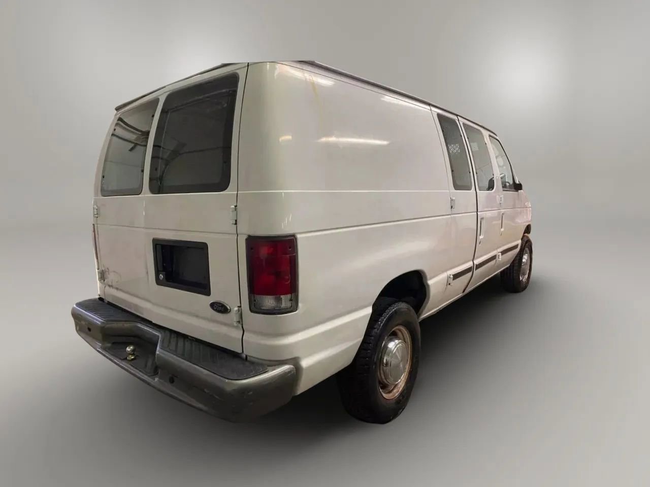 Used 2001 Ford E-250 and Econoline 250 image 5