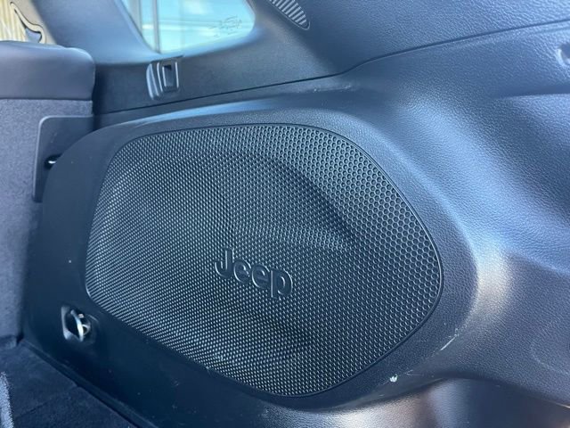 Used 2021 Jeep Cherokee Latitude Plus w/ Sun & Sound Group image 24