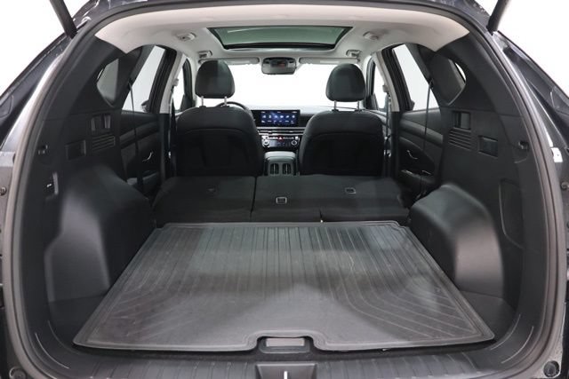 Certified 2025 Hyundai Tucson Limited AWD/4WD image 33