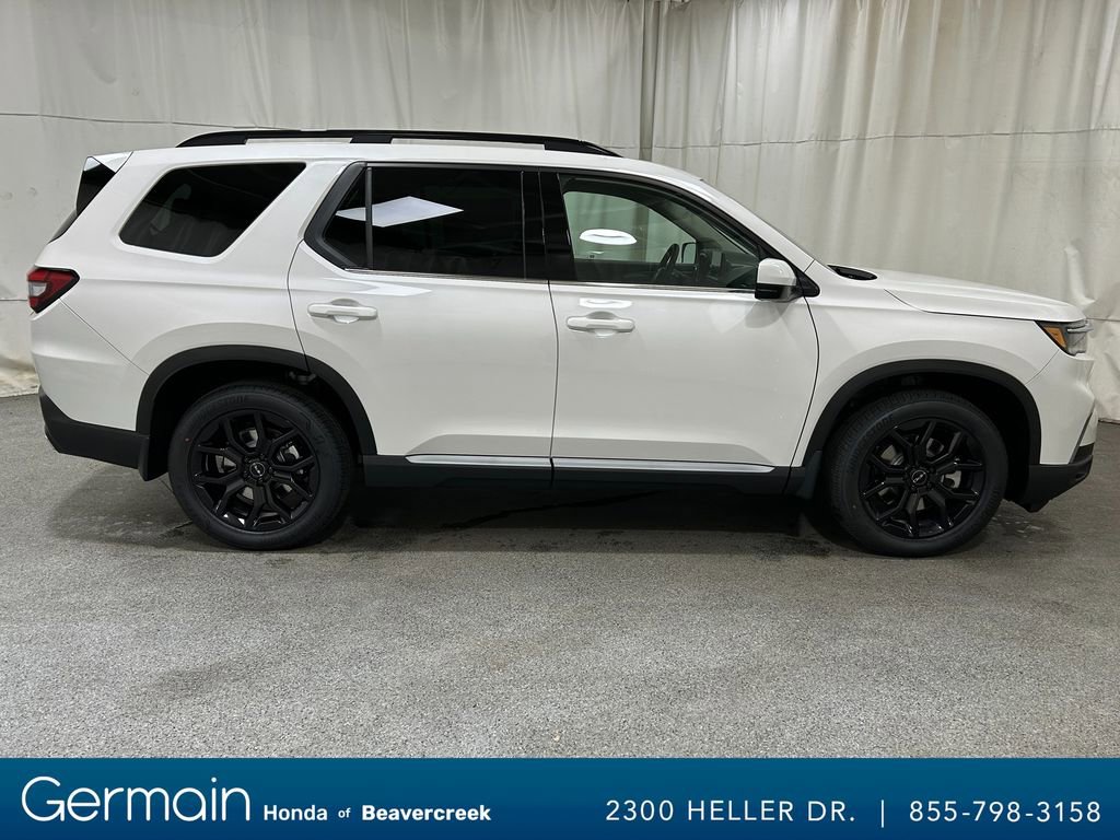 New 2025 Honda Pilot Touring image 8