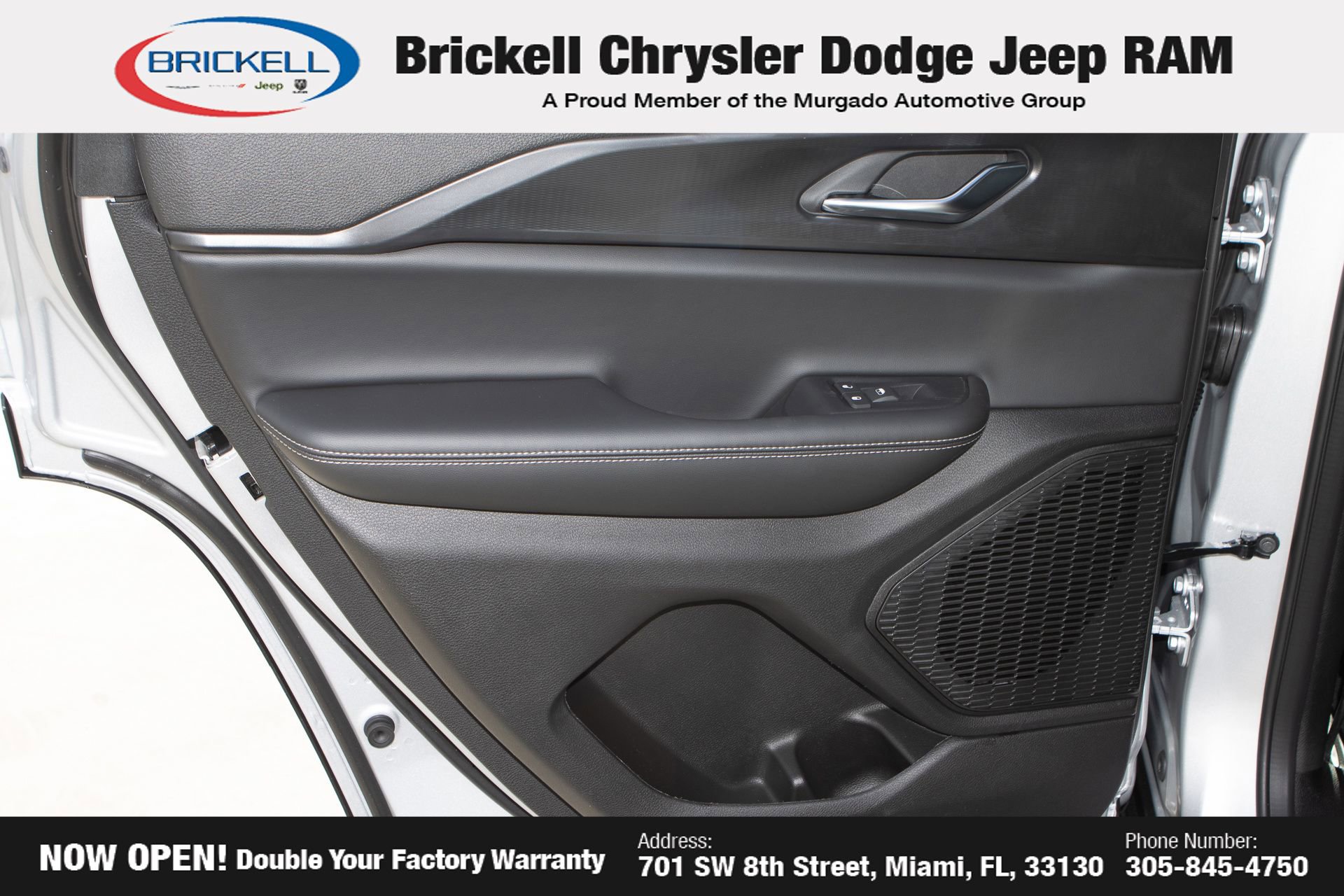 New 2025 Jeep Grand Cherokee Laredo w/ Luxury Tech Group I image 8