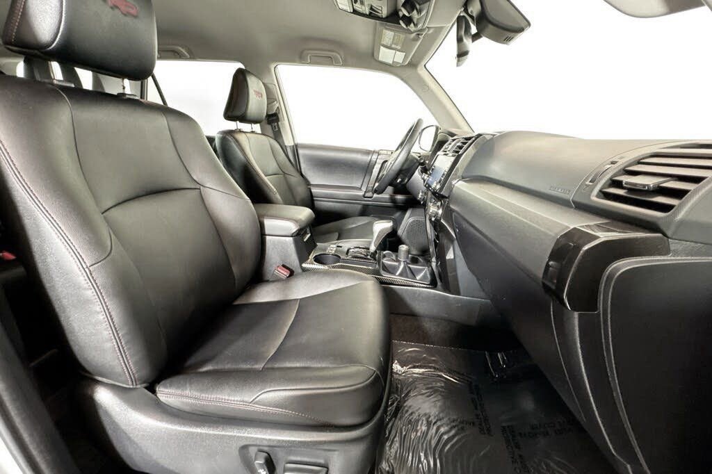 Used 2024 Toyota 4Runner TRD Off-Road Premium image 8