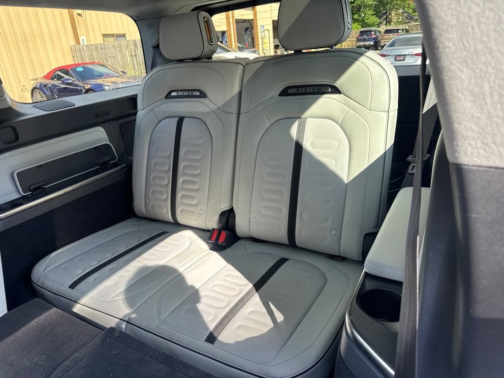 Used 2024 Rivian R1S Adventure AWD/4WD image 7