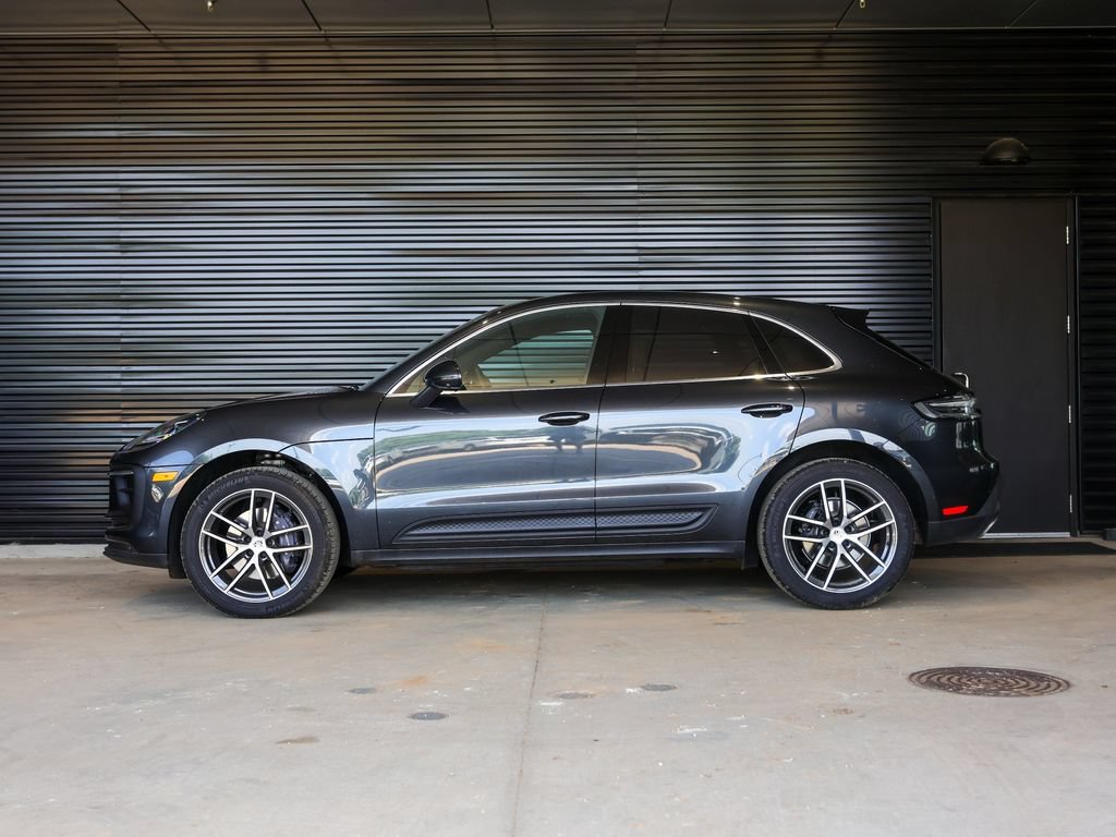 Certified 2026 Porsche Macan AWD/4WD image 42