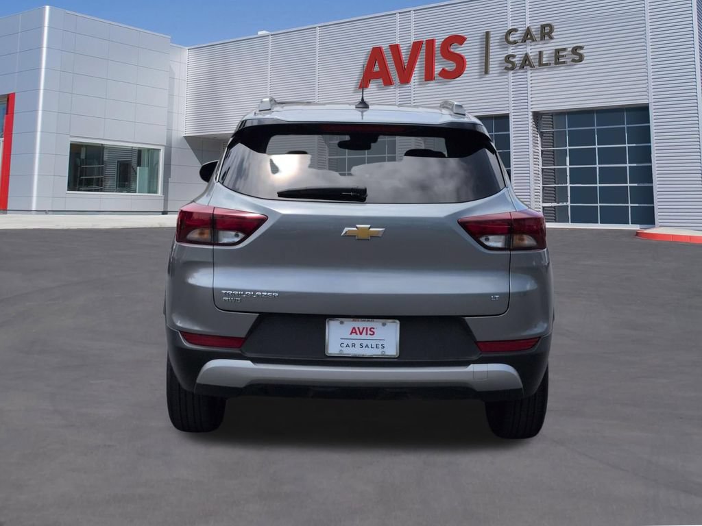Used 2025 Chevrolet TrailBlazer LT AWD/4WD image 7
