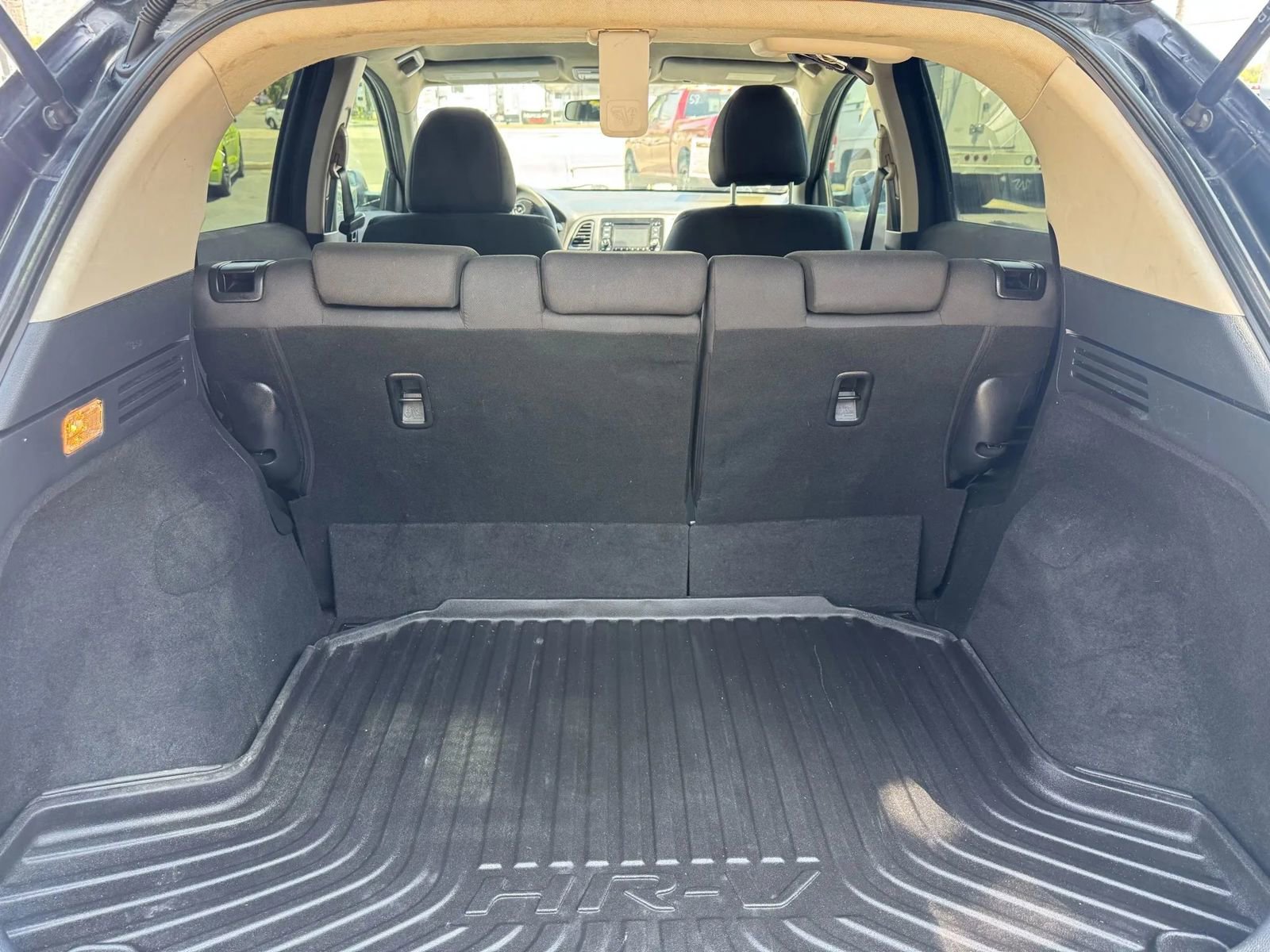 Used 2019 Honda HR-V LX image 13