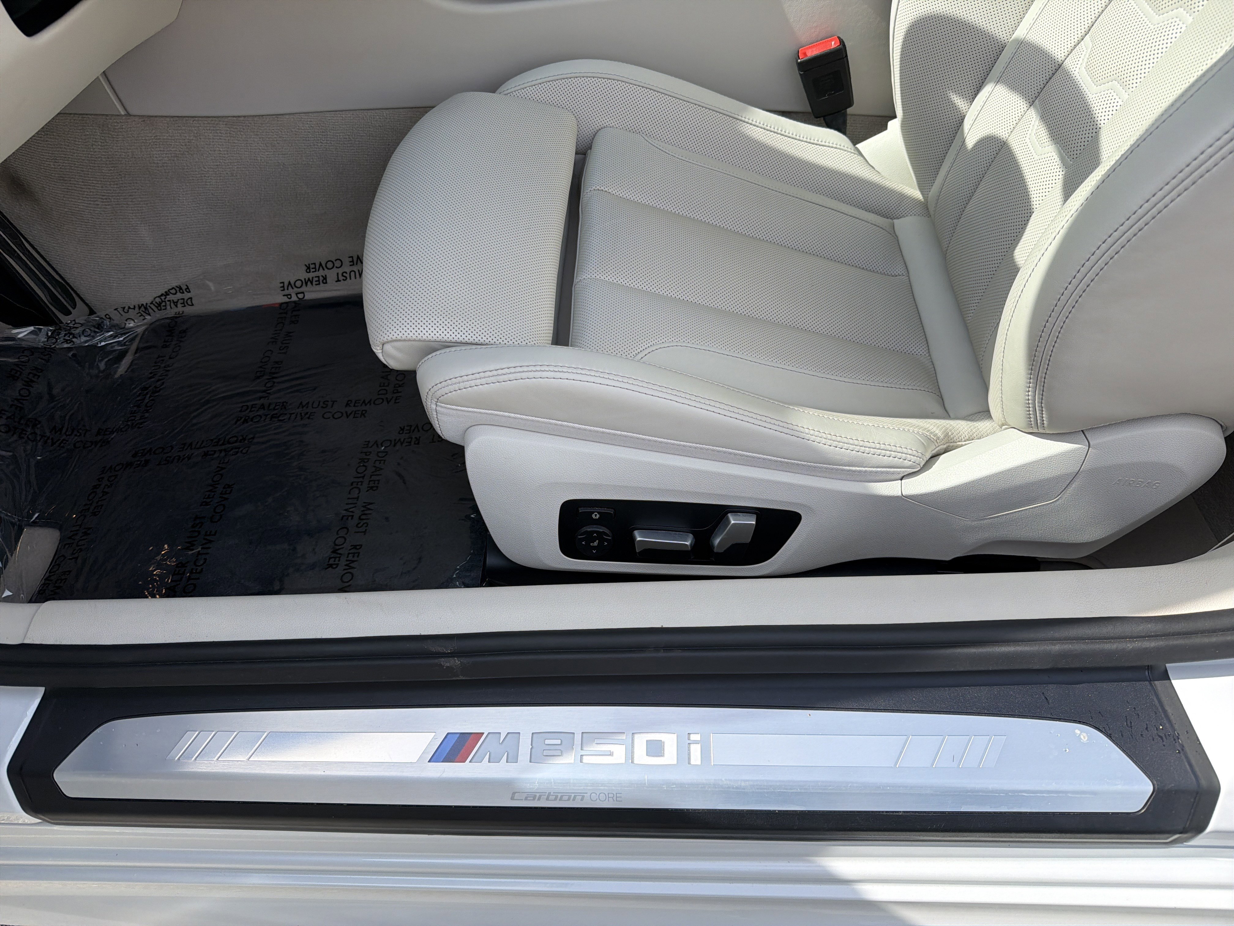 Used 2022 BMW M850i xDrive M850i xDrive Convertible w/ M Carbon Exterior Package image 11