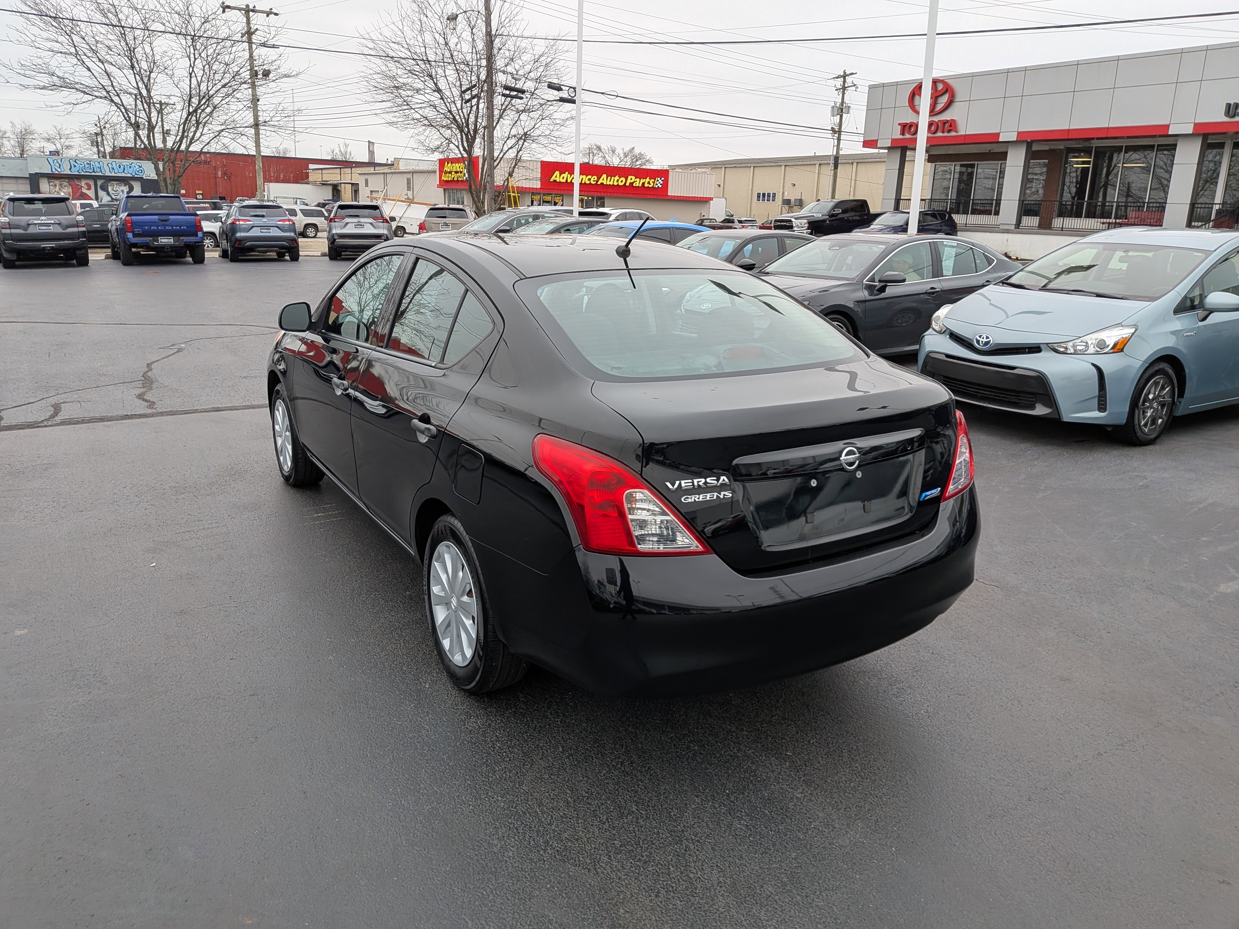 Used 2012 Nissan Versa S image 9