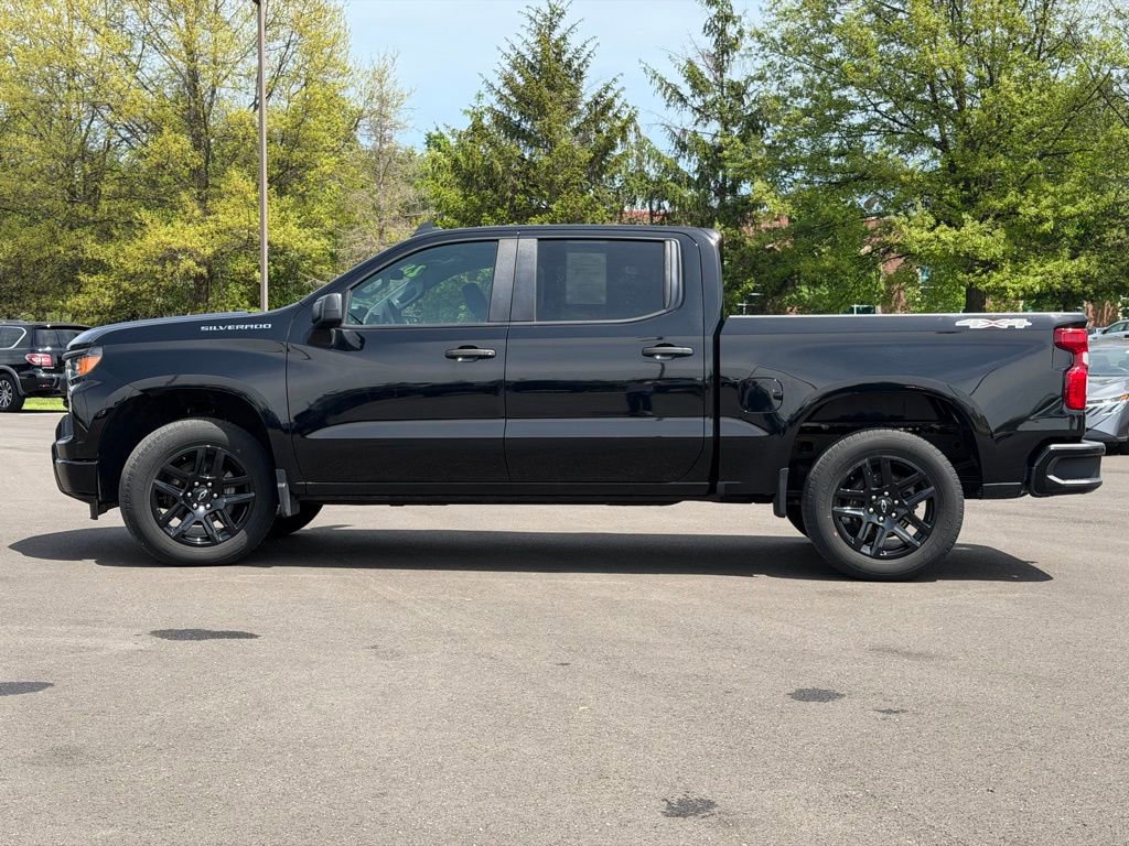 Used 2023 Chevrolet Silverado 1500 Custom AWD/4WD image 3