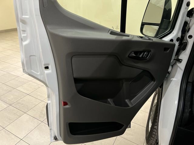 Used 2024 Ford Transit 150 Low Roof RWD image 18