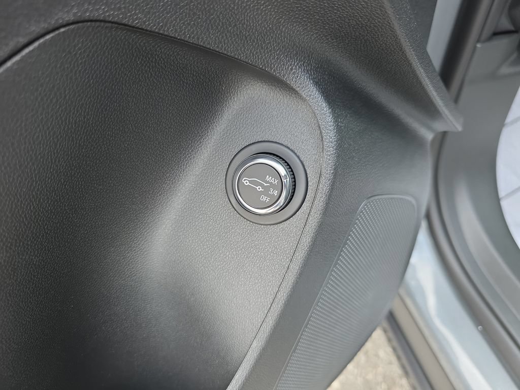 New 2026 Buick Envista Sport Touring w/ Convenience I Package FWD image 19