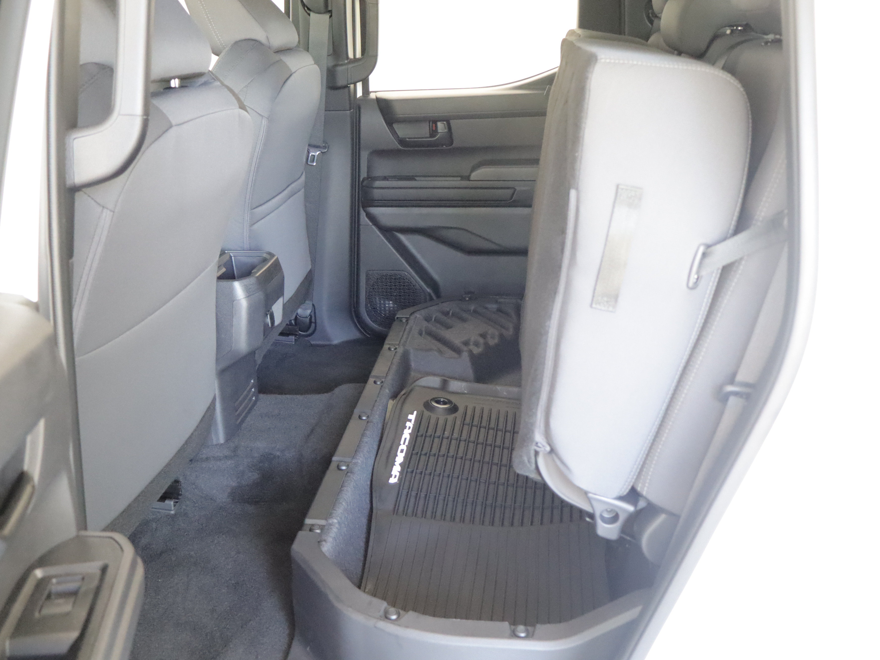 Used 2026 Toyota Tacoma SR5 RWD image 9