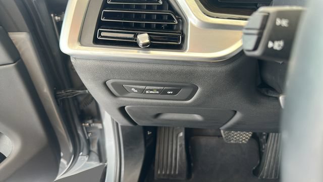 Used 2025 BMW X5 xDrive40i AWD/4WD image 16